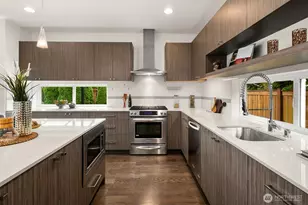 13752 Wayne Pl N, Seattle, WA 98133 - Photo 10