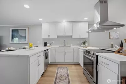 2920 76th Avenue SE #211, Mercer Island, WA 98040 - Photo 8