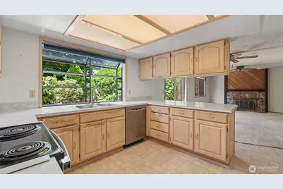4233 192nd Court SE, Issaquah, WA 98027 - Photo 6