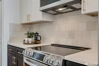 321 Bellevue Way SE #401, Bellevue, WA 98004 - Photo 16