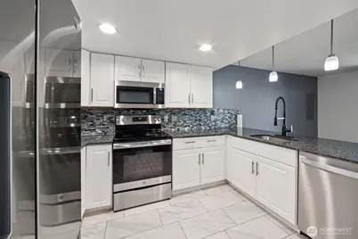 720 141st Lane SE #713, Bellevue, WA 98007 - Photo 6