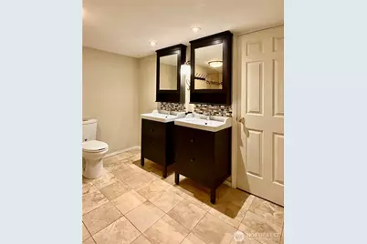 4421 249th Terrace SE #11-202, Sammamish, WA 98029 - Photo 14