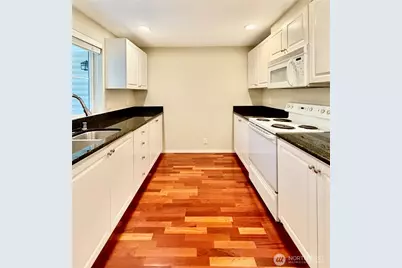 4421 249th Terrace SE #11-202, Sammamish, WA 98029 - Photo 8
