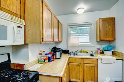 1135 E Orange Avenue, Burlington, WA 98233 - Photo 8