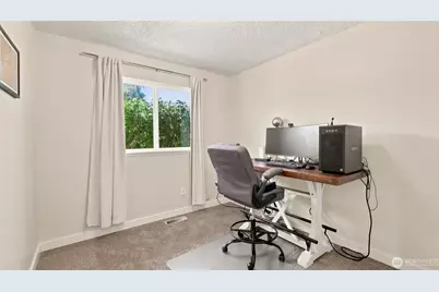 16203 SE Petrovitsky Road, Renton, WA 98058 - Photo 12