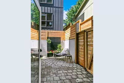 4513 A 34th Avenue S, Seattle, WA 98118 - Photo 20