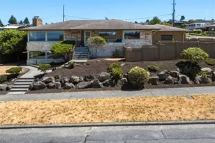 9304 23rd Ave NW, Seattle, WA 98117 - Photo 2