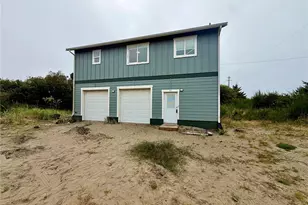 33 4th Ave, Ocean Shores, WA 98569 - Photo 2