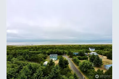 33 4th Avenue, Ocean Shores, WA 98569 - Photo 1