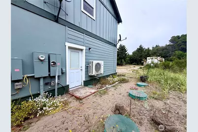 33 4th Avenue, Ocean Shores, WA 98569 - Photo 30