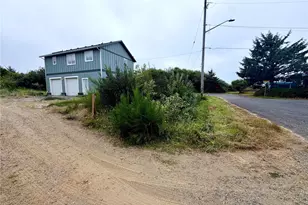 33 4th Ave, Ocean Shores, WA 98569 - Photo 32