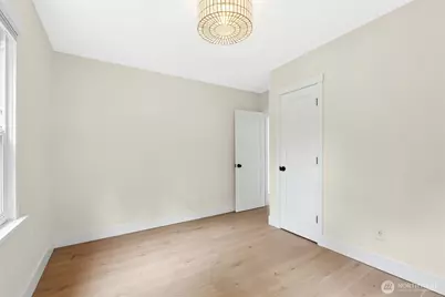 11728 Riviera Place NE, Seattle, WA 98125 - Photo 24
