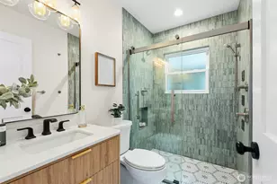 11728 Riviera Pl NE, Seattle, WA 98125 - Photo 22