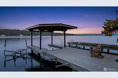 11728 Riviera Place NE, Seattle, WA 98125 - Photo 30