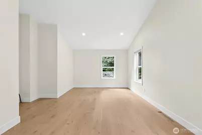 11728 Riviera Place NE, Seattle, WA 98125 - Photo 20