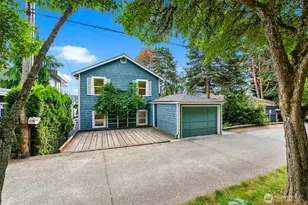 11728 Riviera Pl NE, Seattle, WA 98125 - Photo 34
