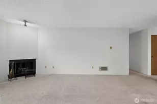 1740 NE 86th St, Seattle, WA 98115 - Photo 14