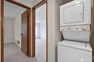 1740 NE 86th St, Seattle, WA 98115 - Photo 16