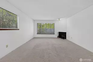 1740 NE 86th St, Seattle, WA 98115 - Photo 12