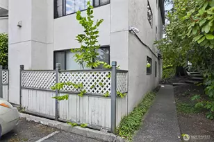 1740 NE 86th St, Seattle, WA 98115 - Photo 2