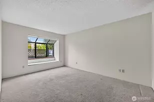 1740 NE 86th St, Seattle, WA 98115 - Photo 22