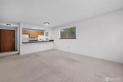 1740 NE 86th Street #101, Seattle, WA 98115 - Photo 10