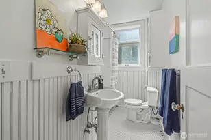 1808 Bigelow Ave N, Seattle, WA 98109 - Photo 14