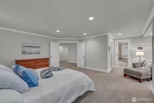 9845 NE 22nd St, Bellevue, WA 98004 - Photo 22