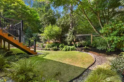 9559 45th Avenue NE, Seattle, WA 98115 - Photo 34