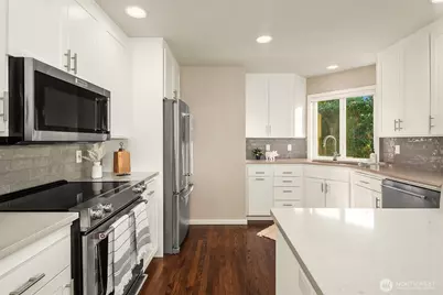 912 Cedar Street, Edmonds, WA 98020 - Photo 12
