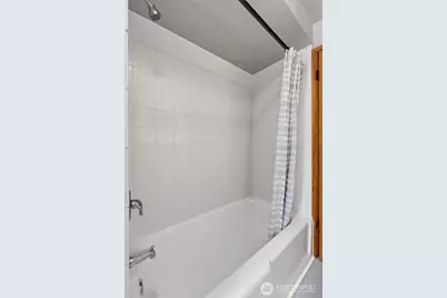 4014 Robin Road W, University Place, WA 98466 - Photo 18