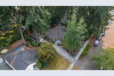 2745 NE 89th Street, Seattle, WA 98115 - Photo 32