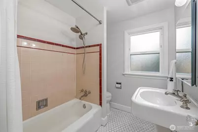 2745 NE 89th Street, Seattle, WA 98115 - Photo 10