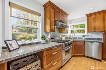 2745 NE 89th Street, Seattle, WA 98115 - Photo 12