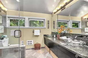 3419 Evergreen Point Rd, Medina, WA 98039 - Photo 22
