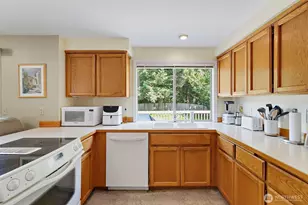 1105 SW 352nd St, Federal Way, WA 98023 - Photo 10