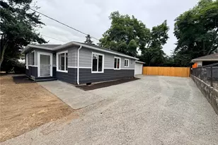 2405 NE 10th St, Renton, WA 98056 - Photo 2