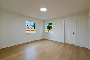 2405 NE 10th St, Renton, WA 98056 - Photo 22