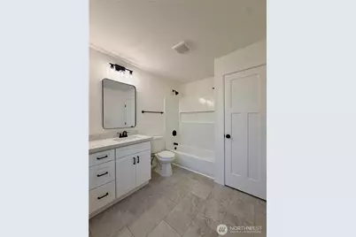 2405 NE 10th Street, Renton, WA 98056 - Photo 26