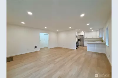2405 NE 10th Street, Renton, WA 98056 - Photo 14