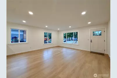 2405 NE 10th Street, Renton, WA 98056 - Photo 12