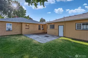 117 NE Cedar Ave, College Place, WA 99324 - Photo 36
