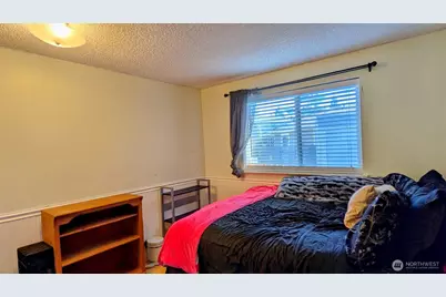 14611 Meadows Court E, Tacoma, WA 98445 - Photo 10