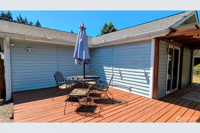 14611 Meadows Court E, Tacoma, WA 98445 - Photo 18