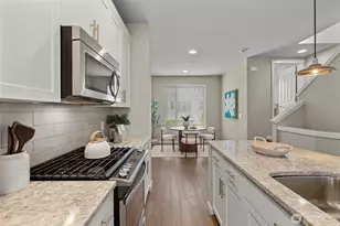 347 Vashon Ct NE, Renton, WA 98059 - Photo 12
