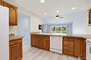 2748 SW 327th St, Federal Way, WA 98375 - Photo 16