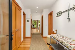 998 NE Vineyard Ln, Bainbridge Island, WA 98110 - Photo 4
