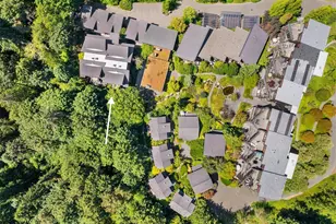 998 NE Vineyard Ln, Bainbridge Island, WA 98110 - Photo 36