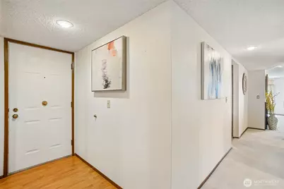 908 East Bay Drive NE #E-104, Olympia, WA 98506 - Photo 2