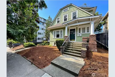 4247 7th Avenue NE, Seattle, WA 98105 - Photo 1